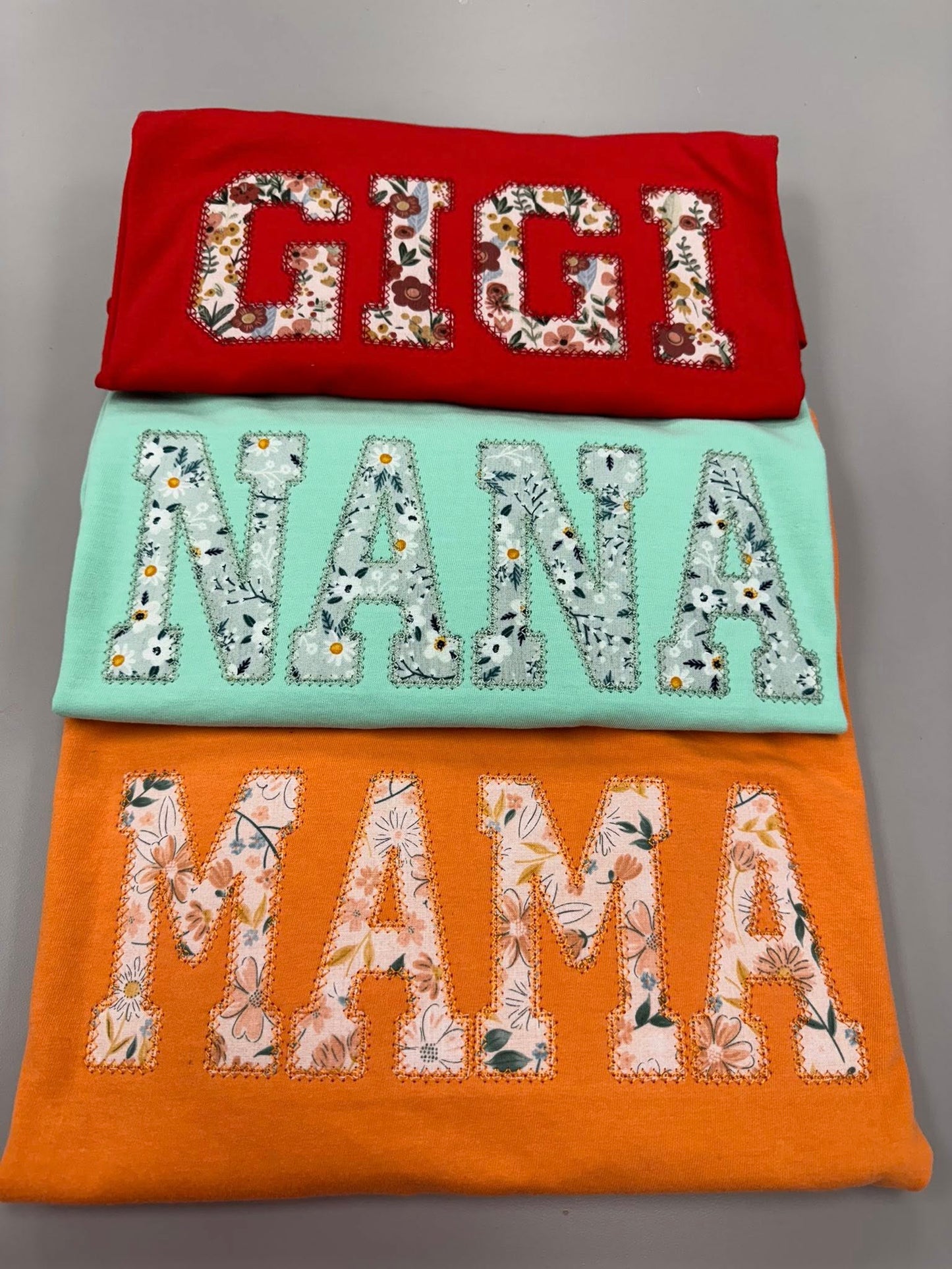 Name (MULTI NAME/WORD + UNDER ADD EMBROIDERY) Floral Applique Embroidered Sweatshirt/T-Shirt