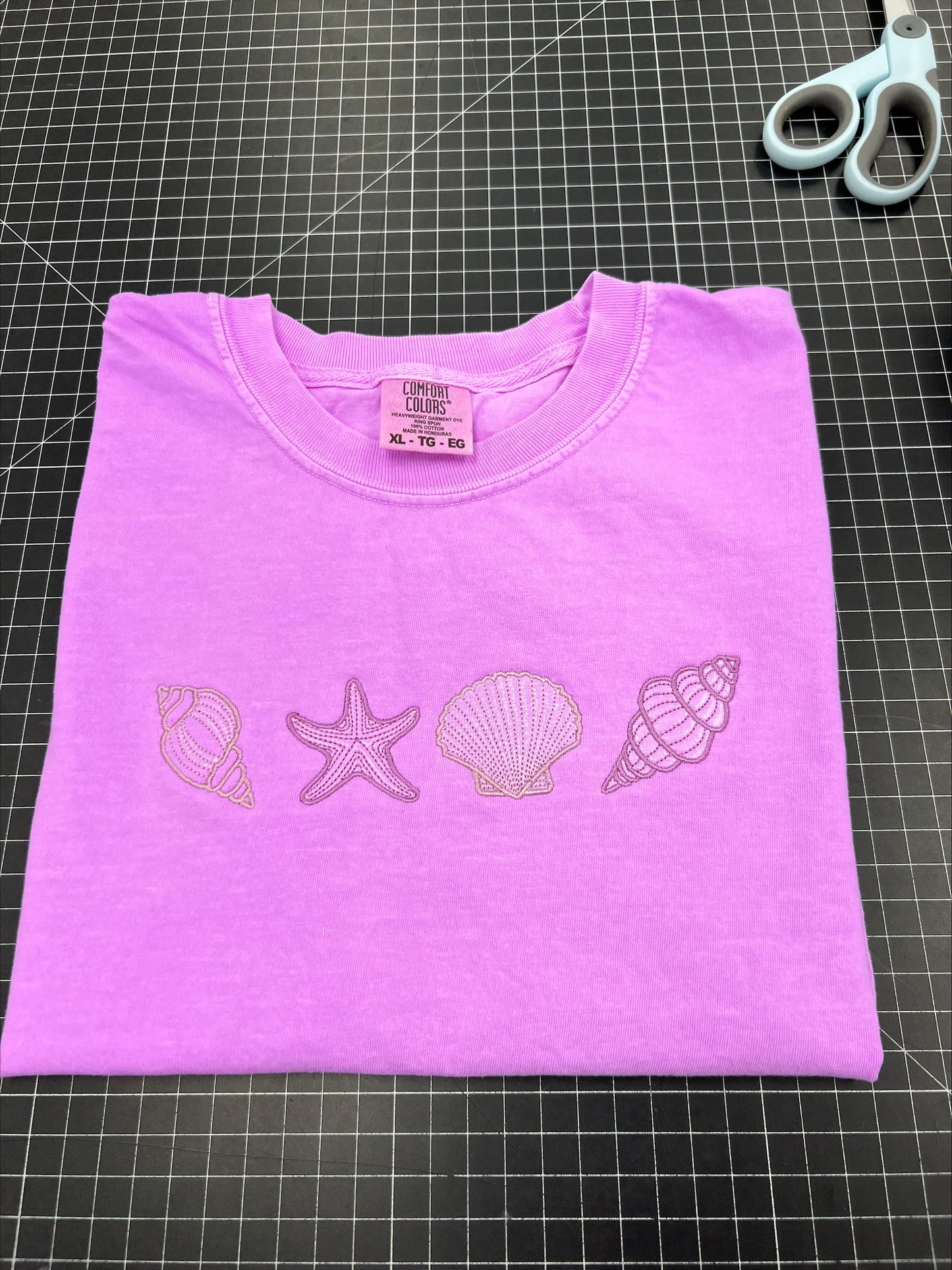 Seashells Embroidered Sweatshirt/T-Shirt