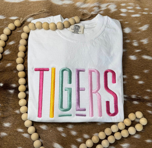Multi Color Underlined Mascot Embroidered Sweatshirt/T-Shirt